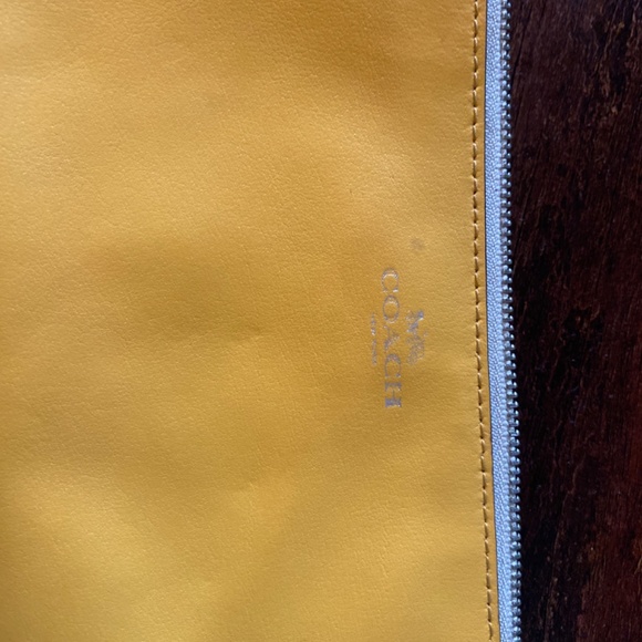 Double sided Coach wallet - Picture 2 of 5